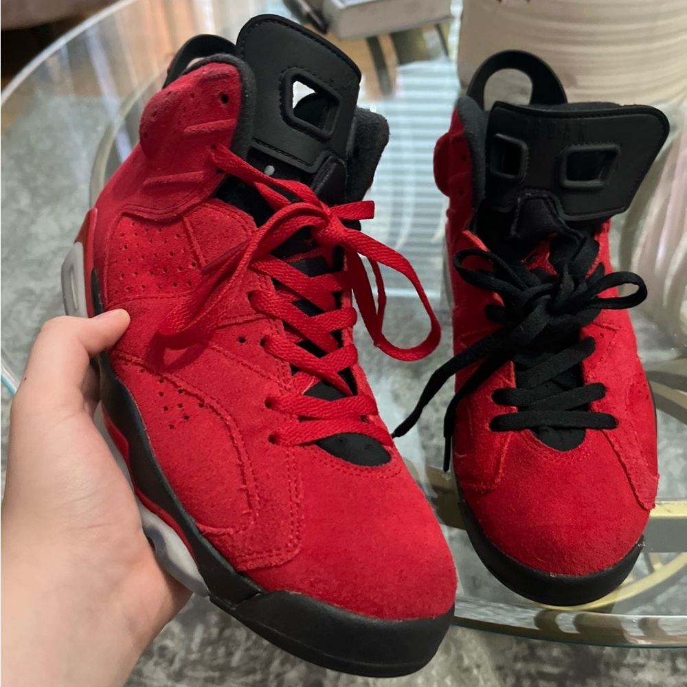 Bravo Toro Jordan 6 size 8